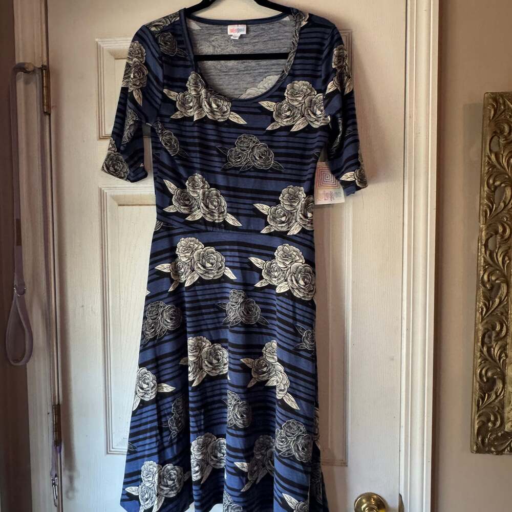 Lularoe Nicole Dress Size XL New With Tags Blue and beige Floral